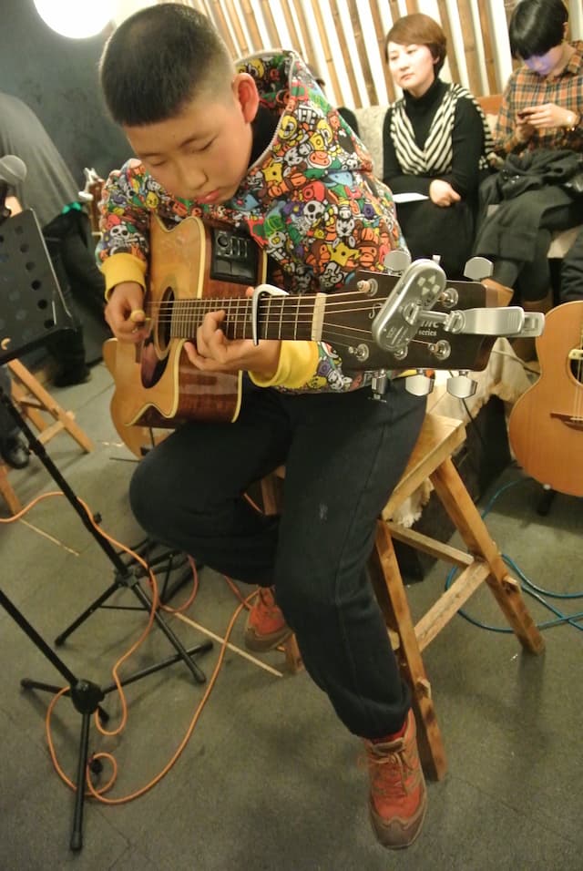 初次登台的乐乐